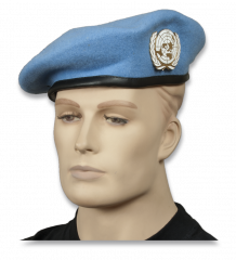 Beret ONU with badge
