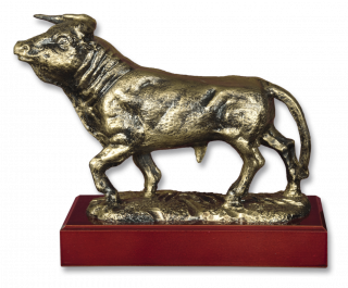 Resin bull trophy with base. (19 cm)